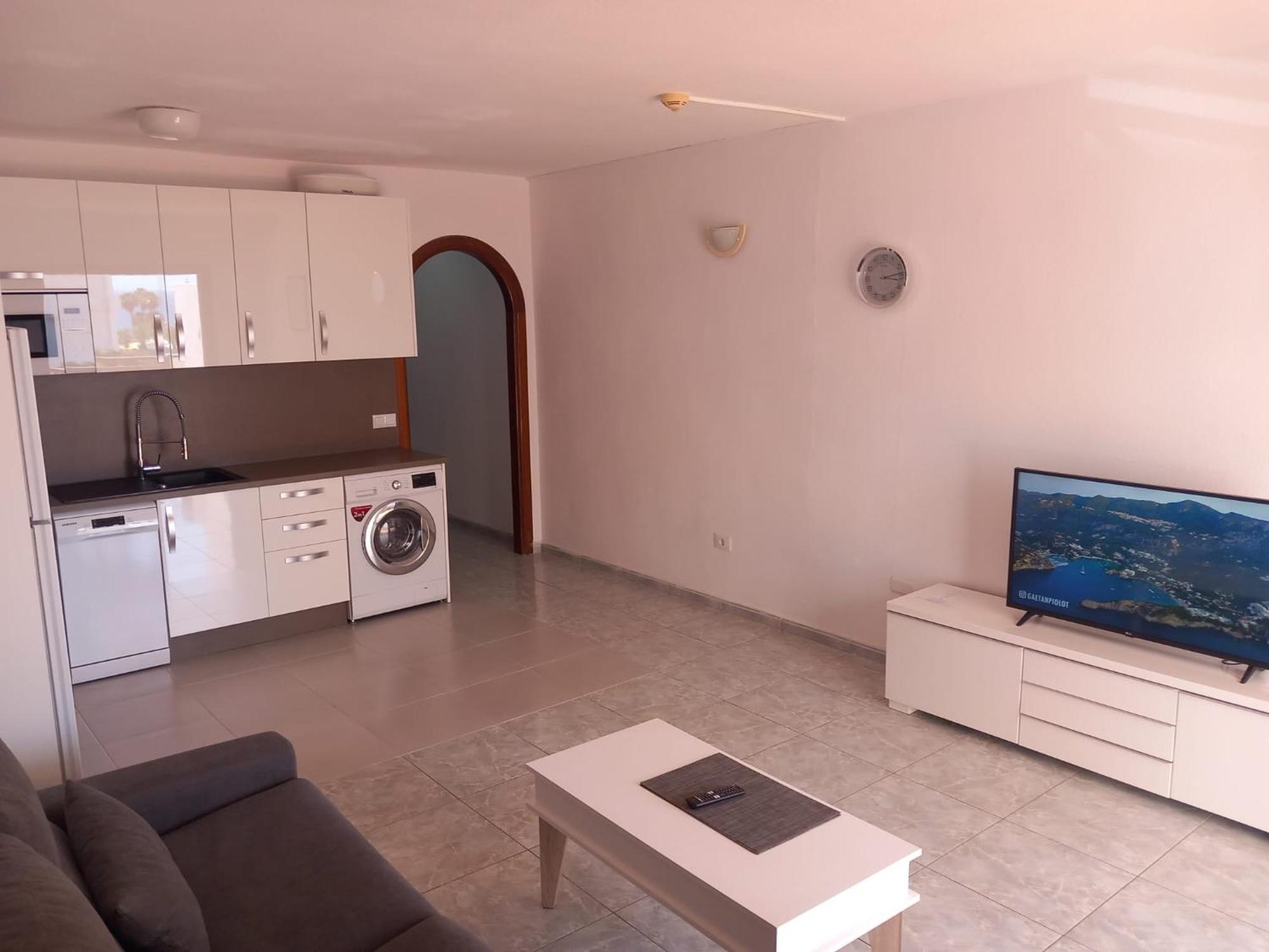 Victoria Court 2- Lovely Apartment 25 아로나 외부 사진